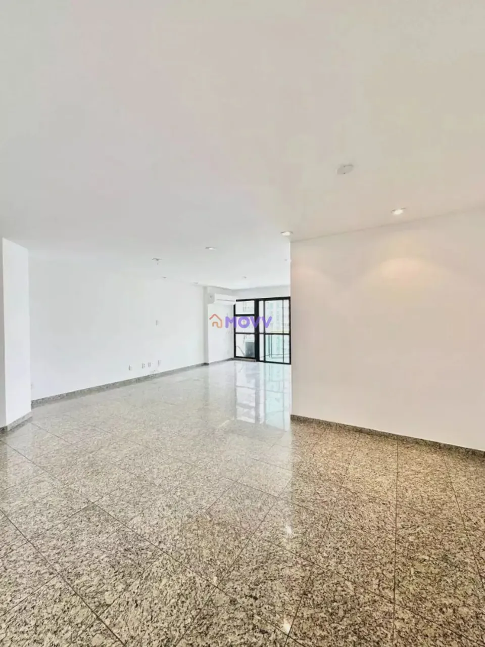 Excelente apartamento no coração de Icaraí, no exclusivo condomínio Chácara do Abaeté.