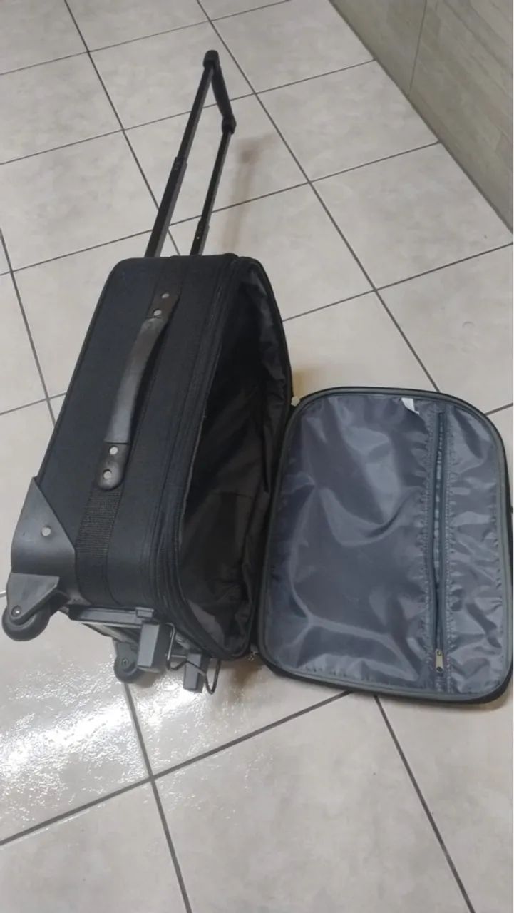 Mala de viagem preta com rodinhas - Foto 4