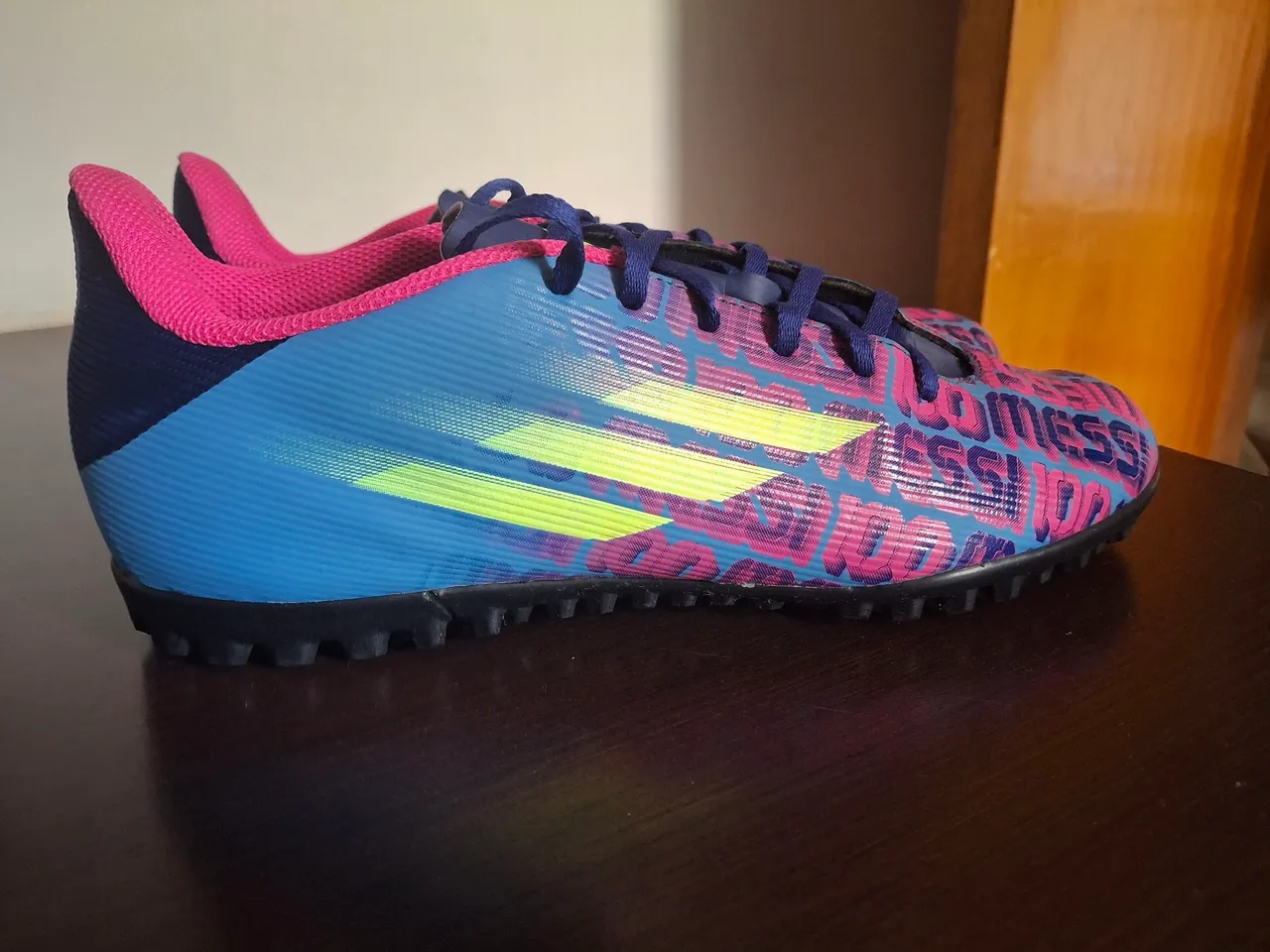 Chuteira Adidas x Speedflow Messi