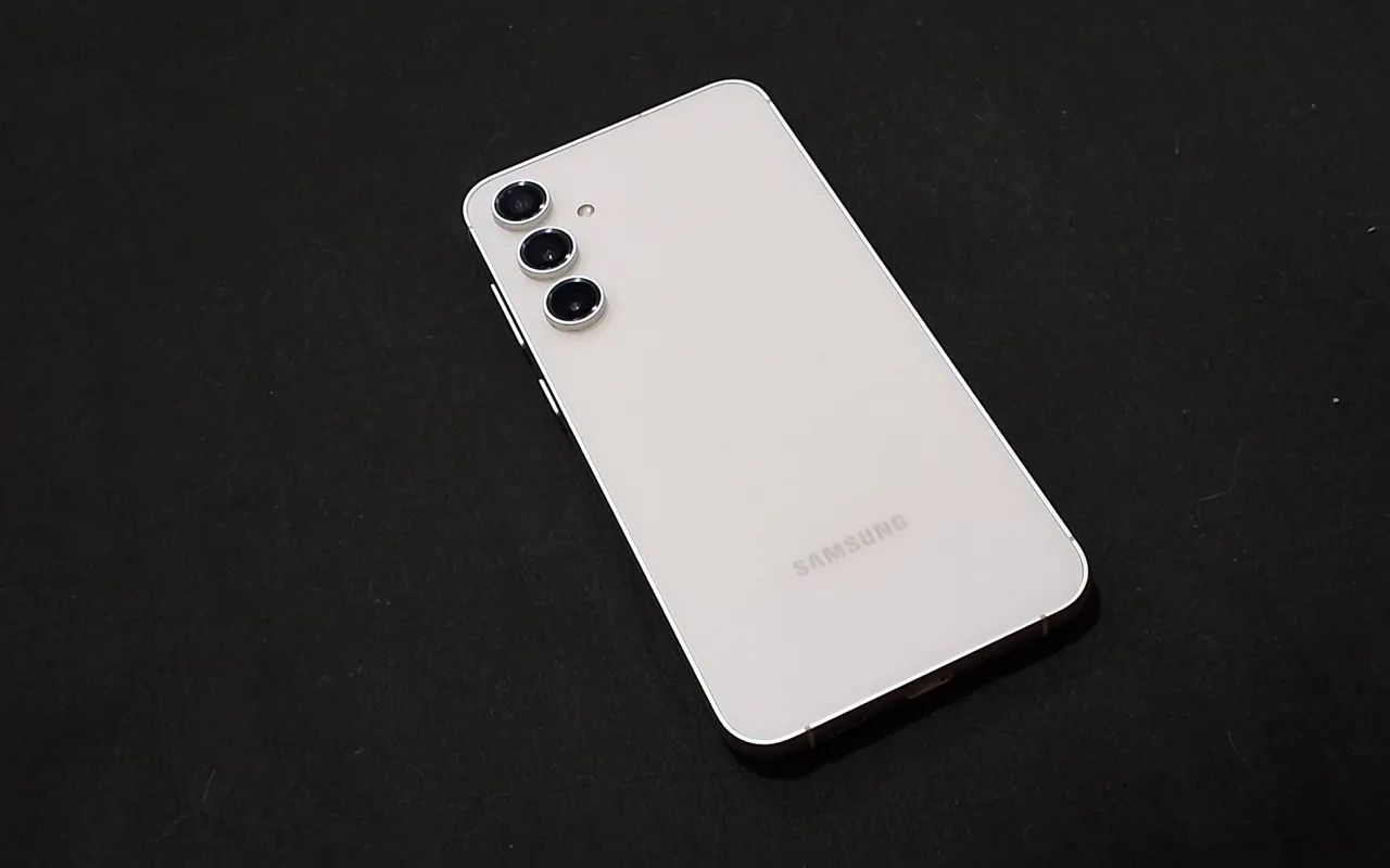 Samsung S23 FE Creme 128GB - Foto 2