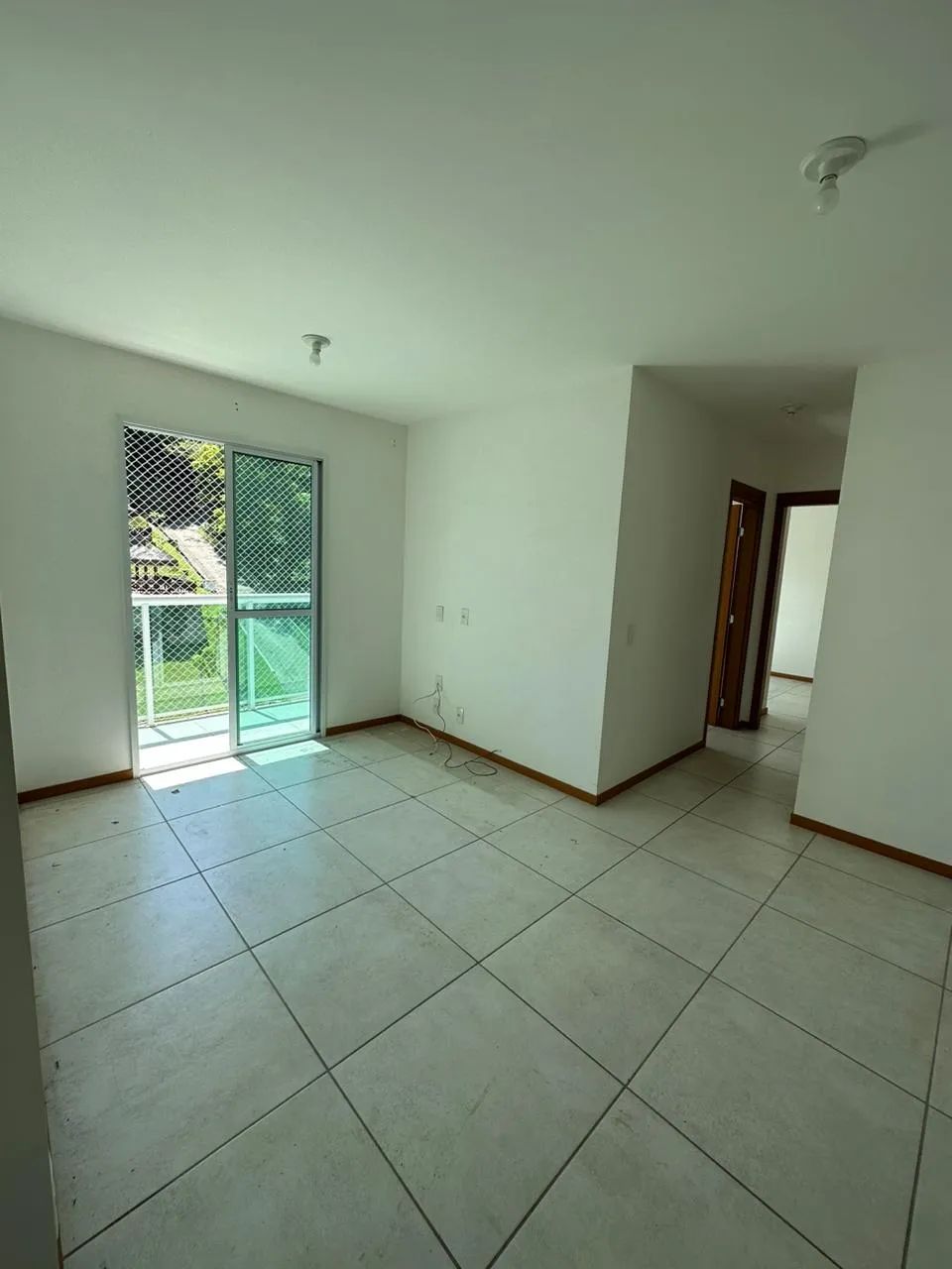 Vendo Excelente Apartamento no Condomínio Jardim Pendotiba no Rio do Ouro. - Foto 4
