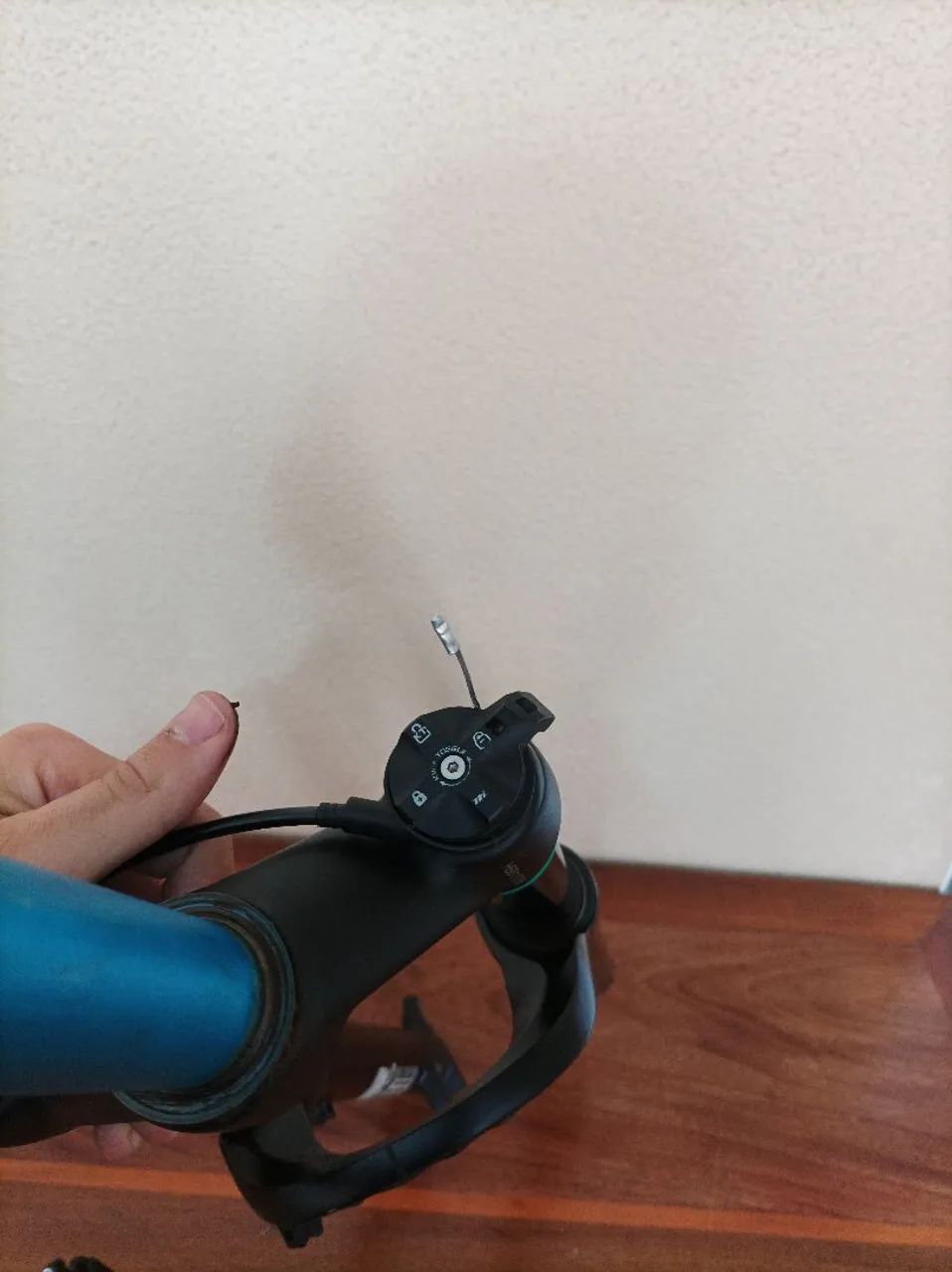 Suspensão Manitou aro 29 - Foto 3