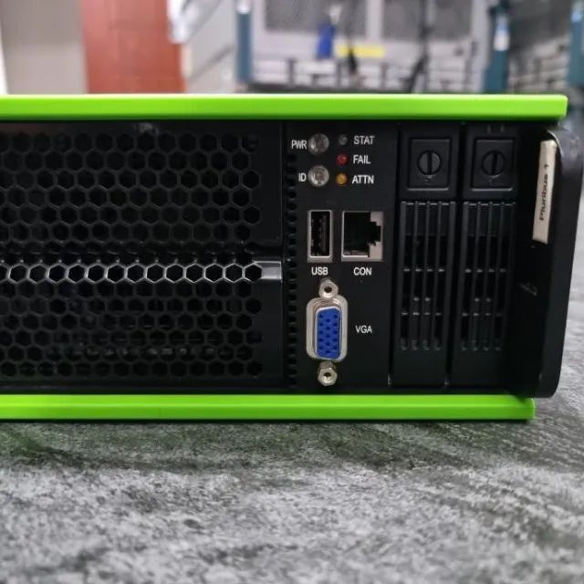 Switch Controlador Pluribus Networks E28Q QSFP 40G / 100G - Foto 4