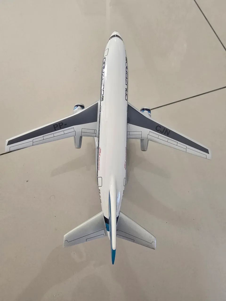 MAQUETE BOEING 737 200 CRUZEIRO  (30 CM) - Foto 2