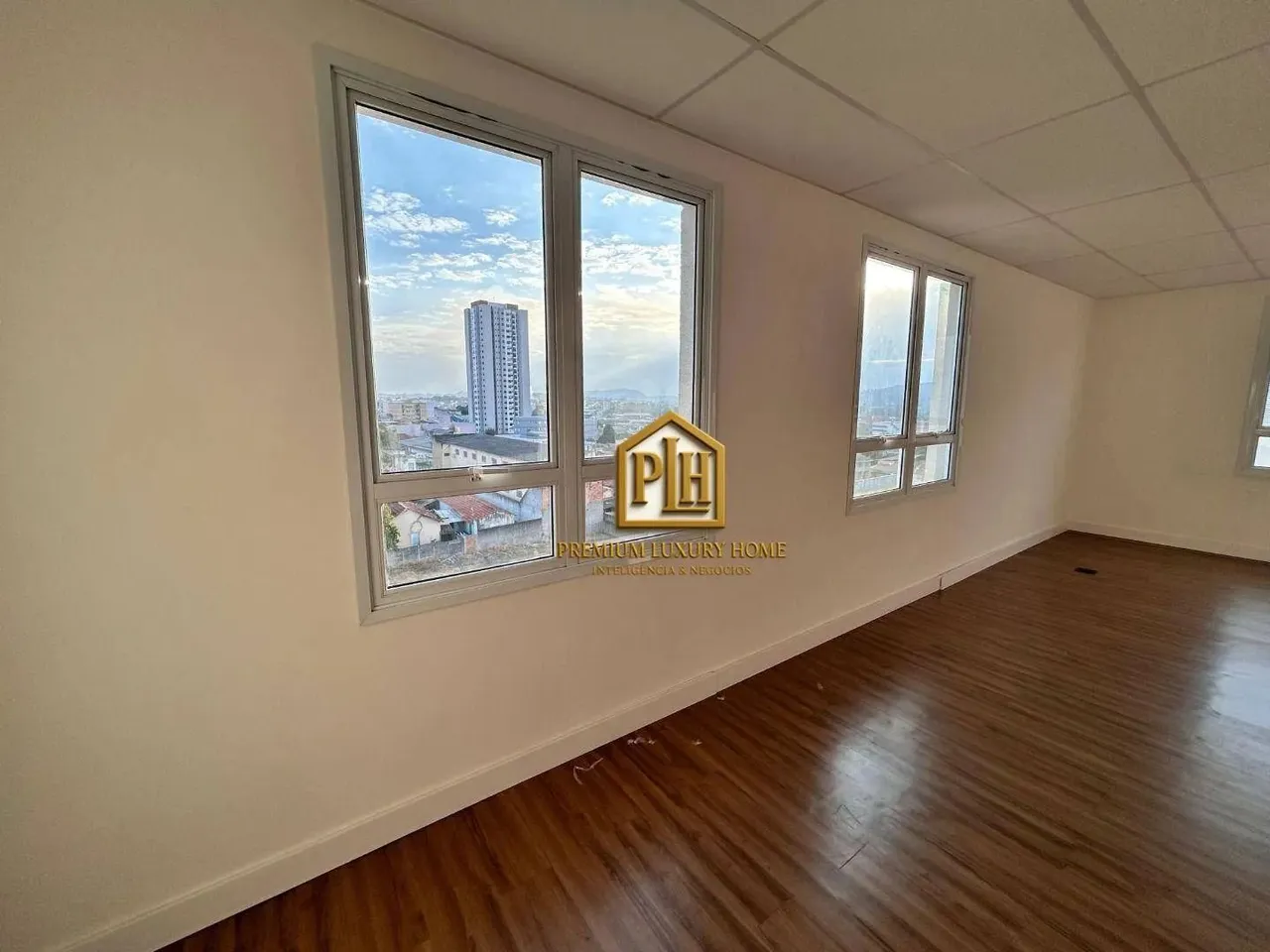 Sala para alugar, 47 m² por R$ 2.660,00/mês - Alvinópolis - Atibaia/SP