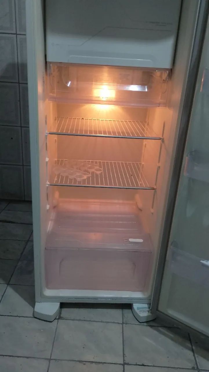 Geladeira Electrolux 1 porta Frost Free  - Foto 5