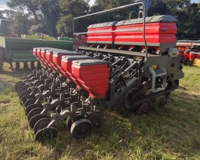 Plantadeira Massey Ferguson - MF 407, M45, 7 linhas Pantográfica. Fabricação 2017 - Foto 2