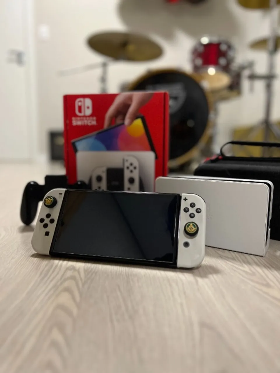 VENDO NINTENDO SWITCH OLED D.E.S.B.L.O.Q.U.E.A.D.O