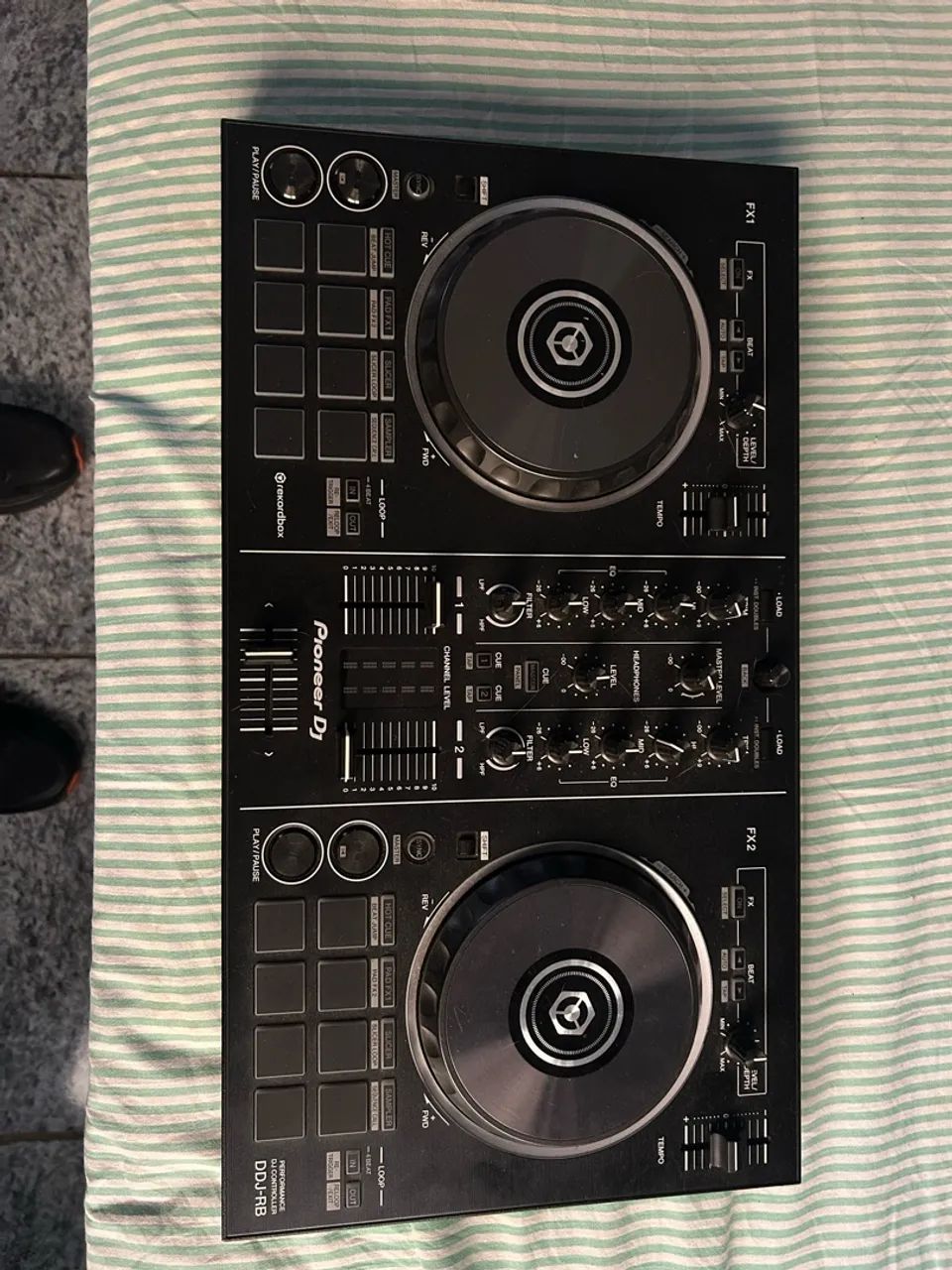 Vende-se DDJ-RB