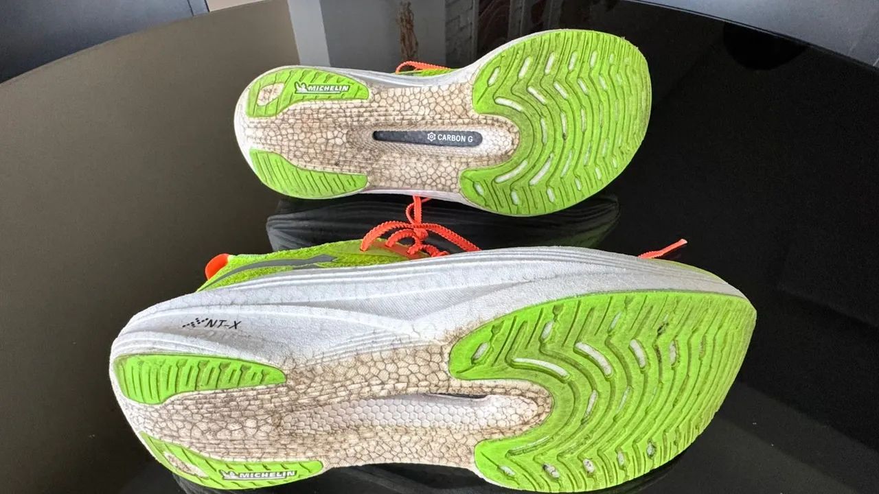 Corre Supra 1 com placa de carbono - Calçados Esportivos - Stella