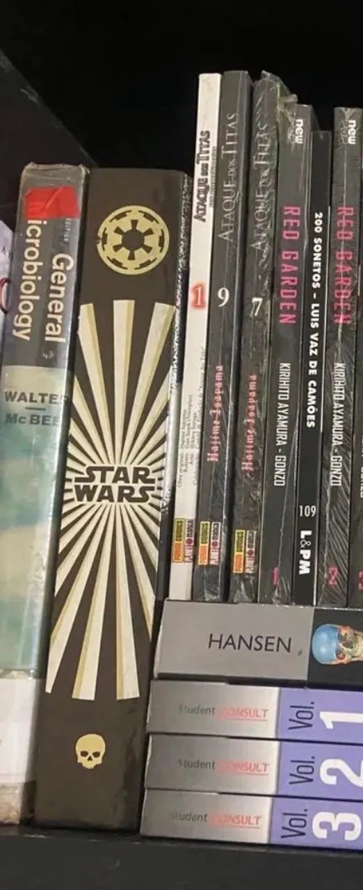 Livro Star Wars e mangas Attack on Titan 