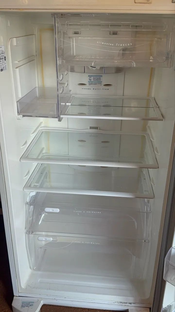 VENDO GELADEIRA ELETROLUX  - Foto 3