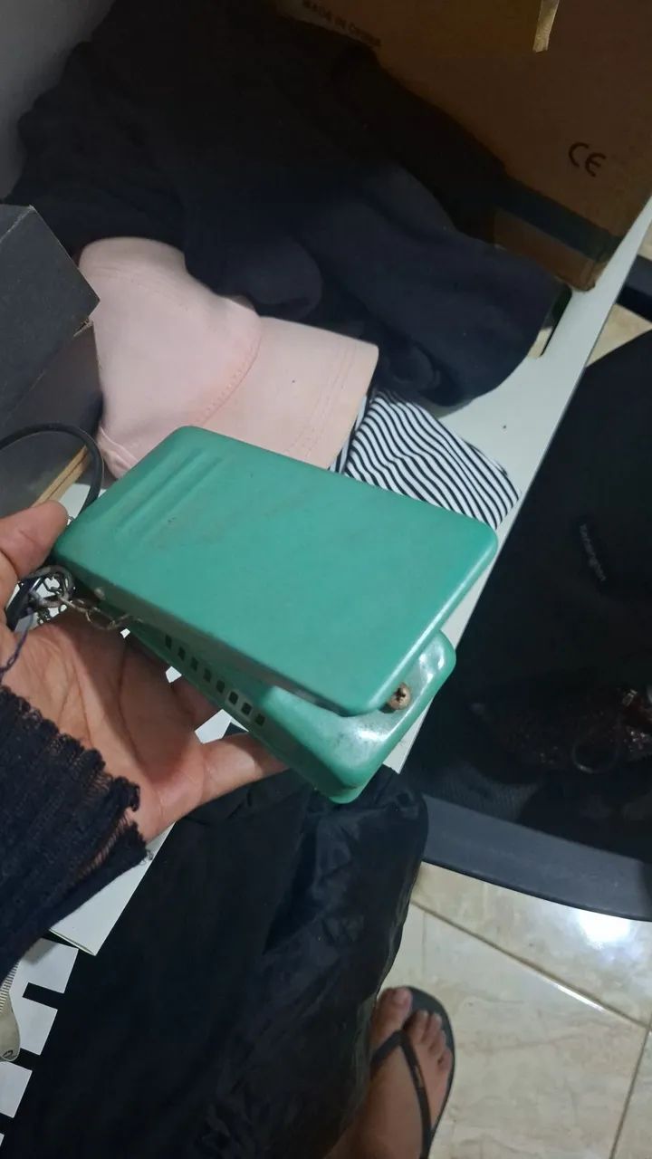 Máquina overlock com mesa de encaixe - Foto 4