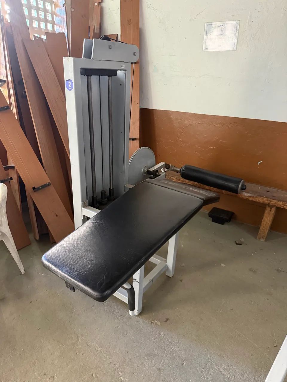 Remo de anilha e mesa flexora  - Foto 4