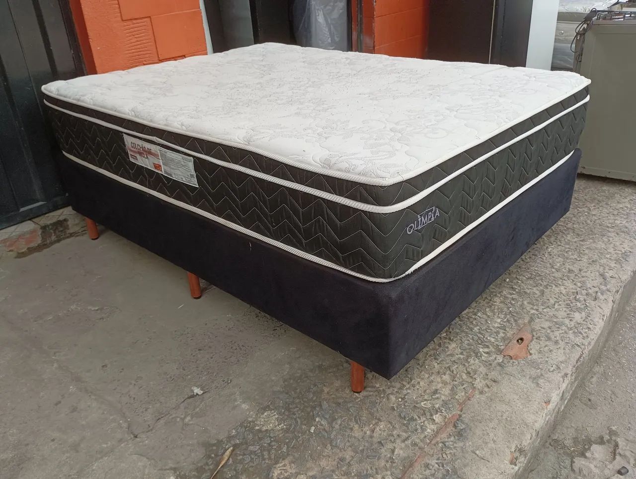Conjunto Box Colchão Molas Paropas Extrapedic Olímpia + Base Crc Suede Black Semi Nova ! - Foto 3