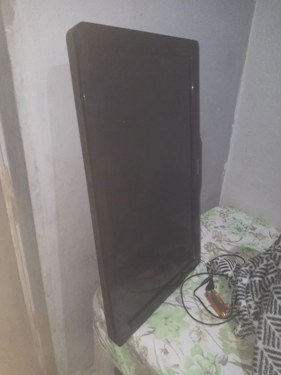Tv com defeitos na tomada  - Foto 2