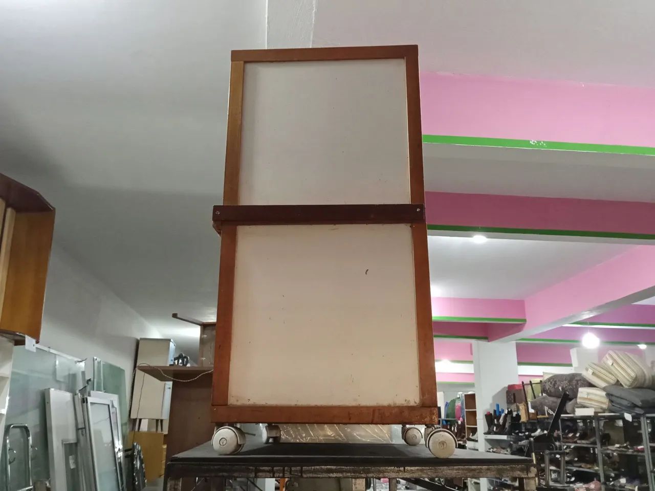 Armário com 4 Portas de Correr em Madeira  - Foto 3