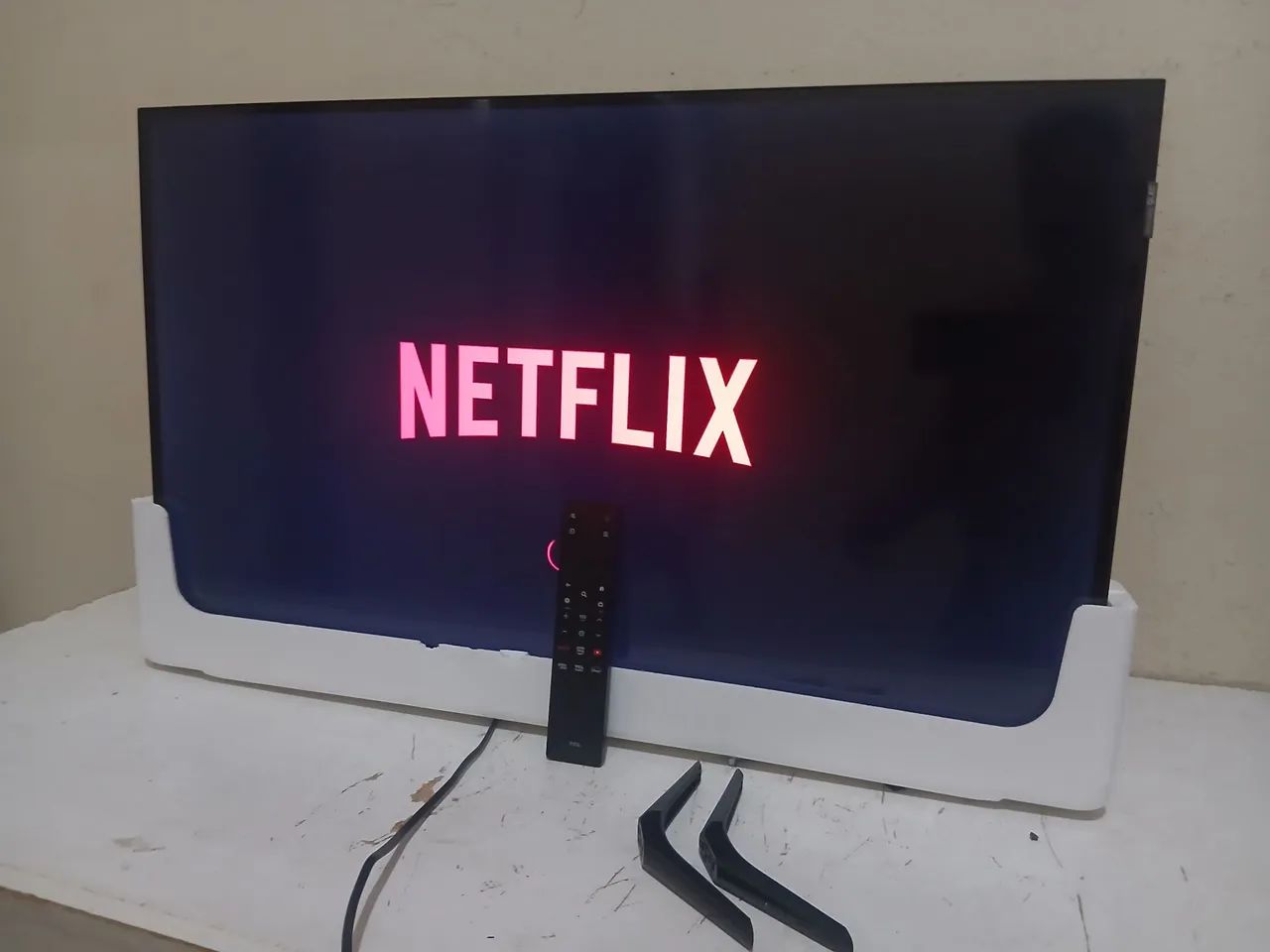Smart tv nova 32"Pol 4k Android nova - Foto 3