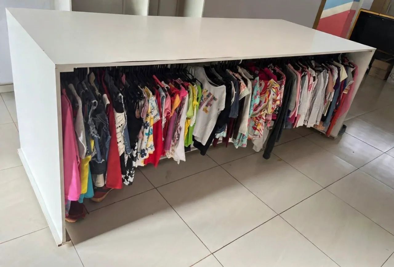 Balcão central pra loja