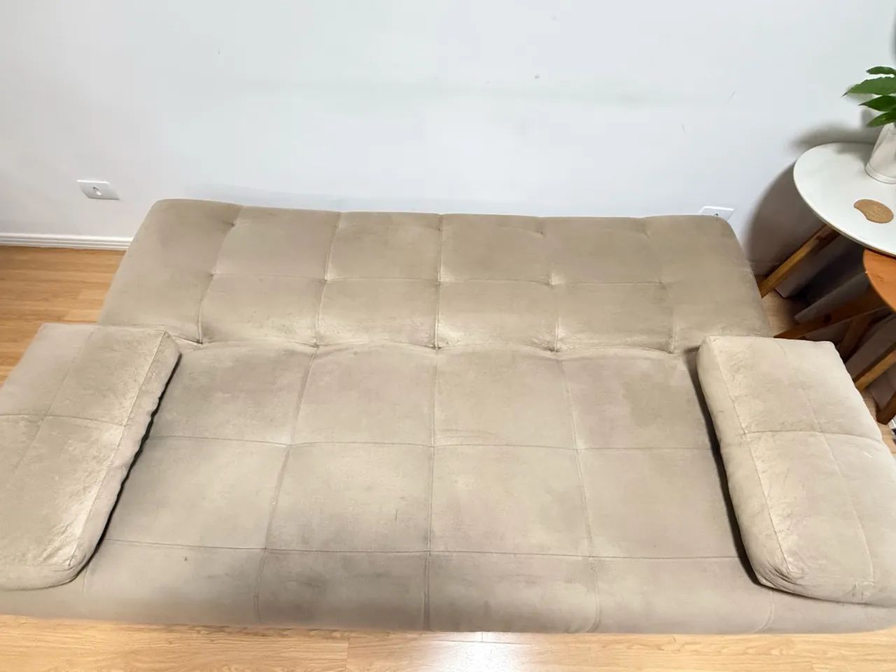 Sofá-Cama 3 Lugares Bege - Confortável e Espaçoso - Foto 4