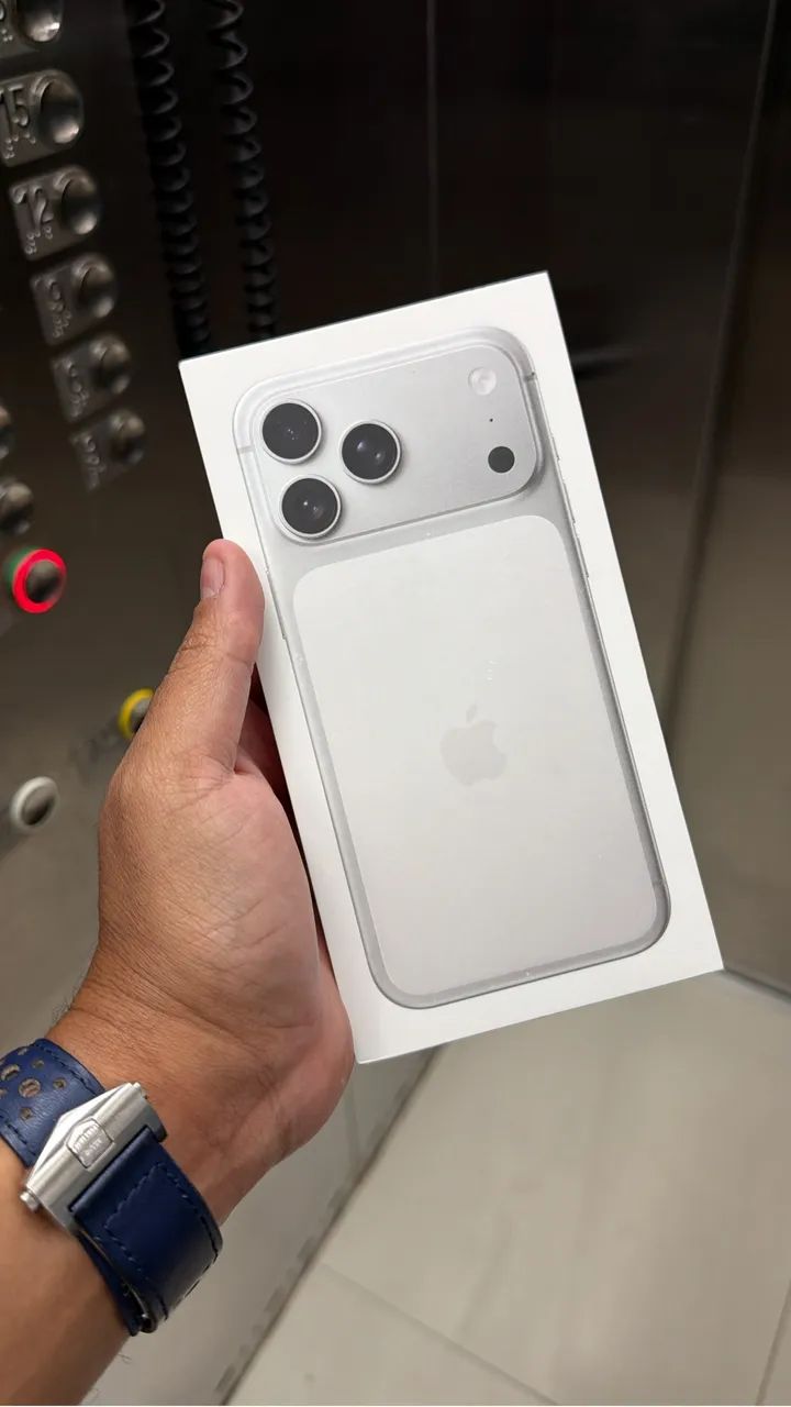 17 pro Max SILVER 256gb 6.900 ( lacrado ) 