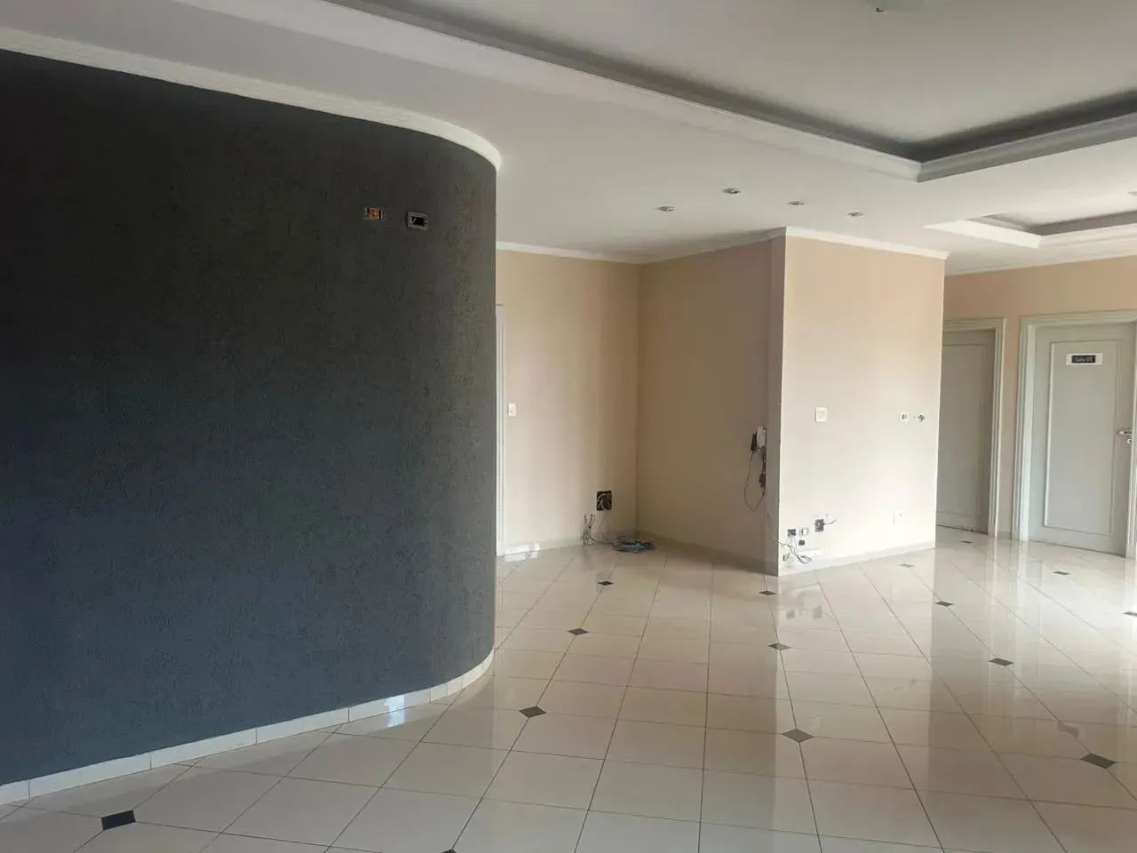 Sala/Conjunto para aluguel possui 150 metros quadrados - Foto 2