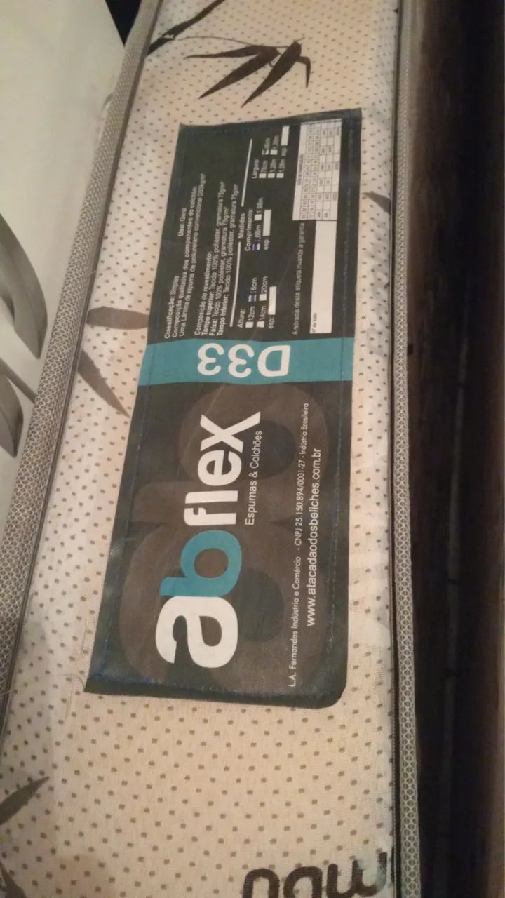 Vendo colchão solteiro D33