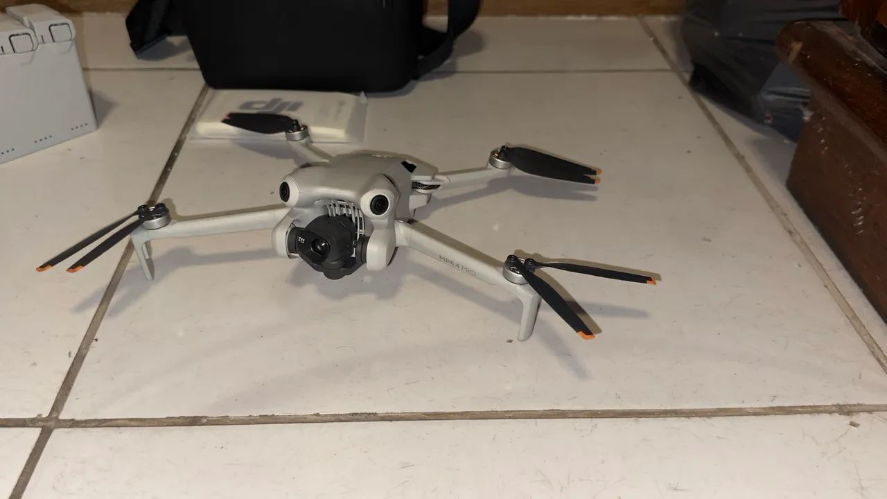 DJI MINI 4 Pro Fly More Combo  - Foto 2