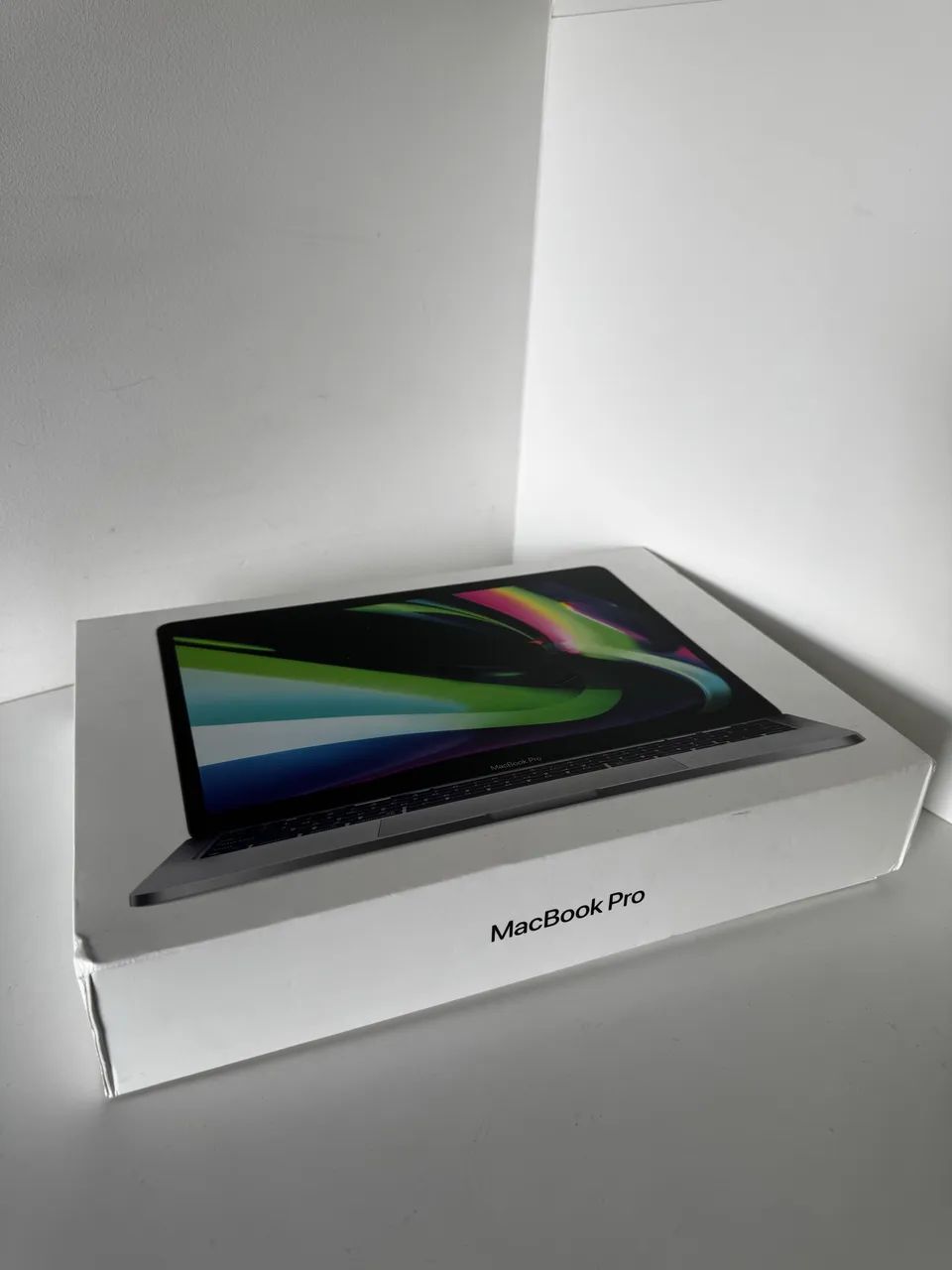 MacBook Pro 2022 M2 13インチ 256GB タッチバー搭載 MacBook Pro 2022 M2 13インチ 256GB タッチバー搭載 M2搭載の13インチ