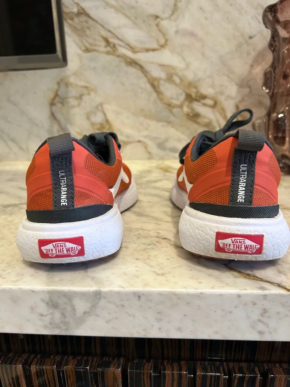 Tênis Vans impecável - modelo mais caro - Foto 4