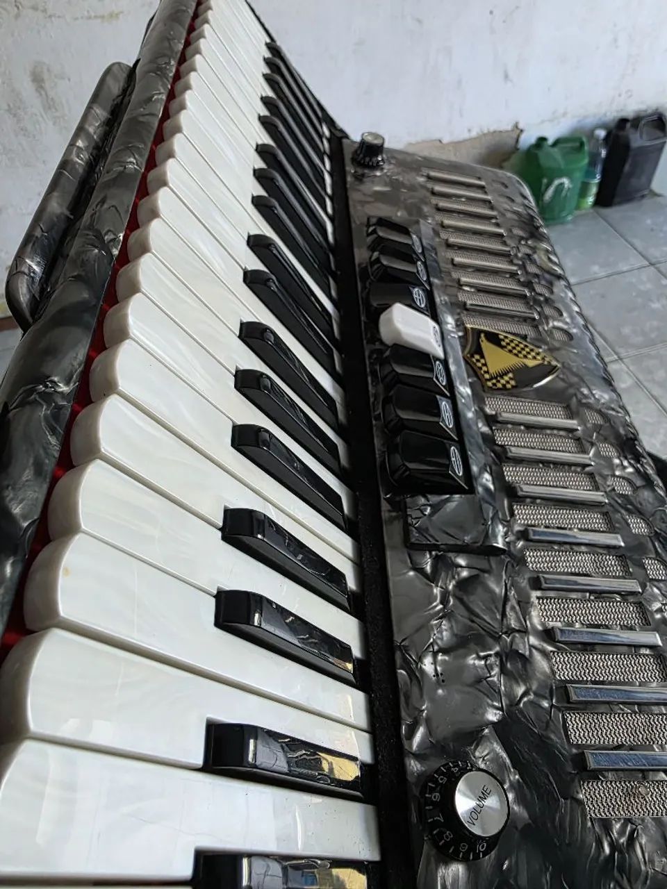 Acordeon 120 baixos já eletrificado com desmanche lateral!  - Foto 3