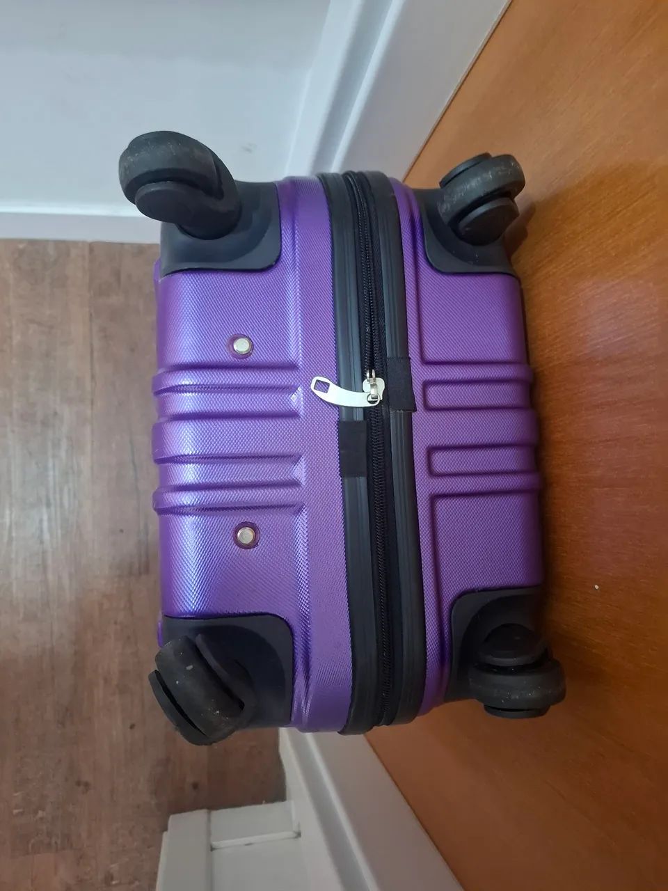 Usada e com defeito - mala pequena viagem - Foto 4