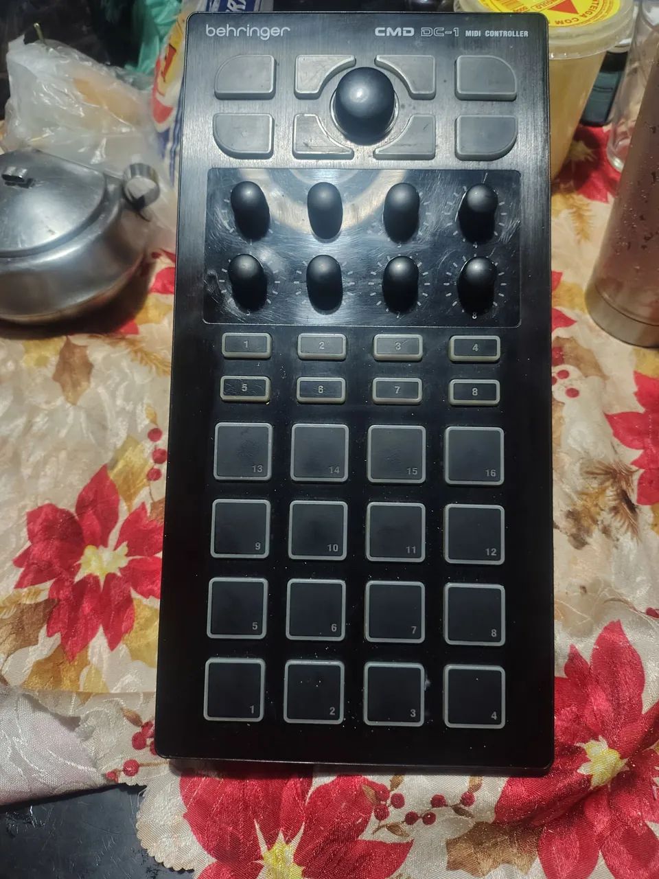 BEHRINGER CMD DC 1 