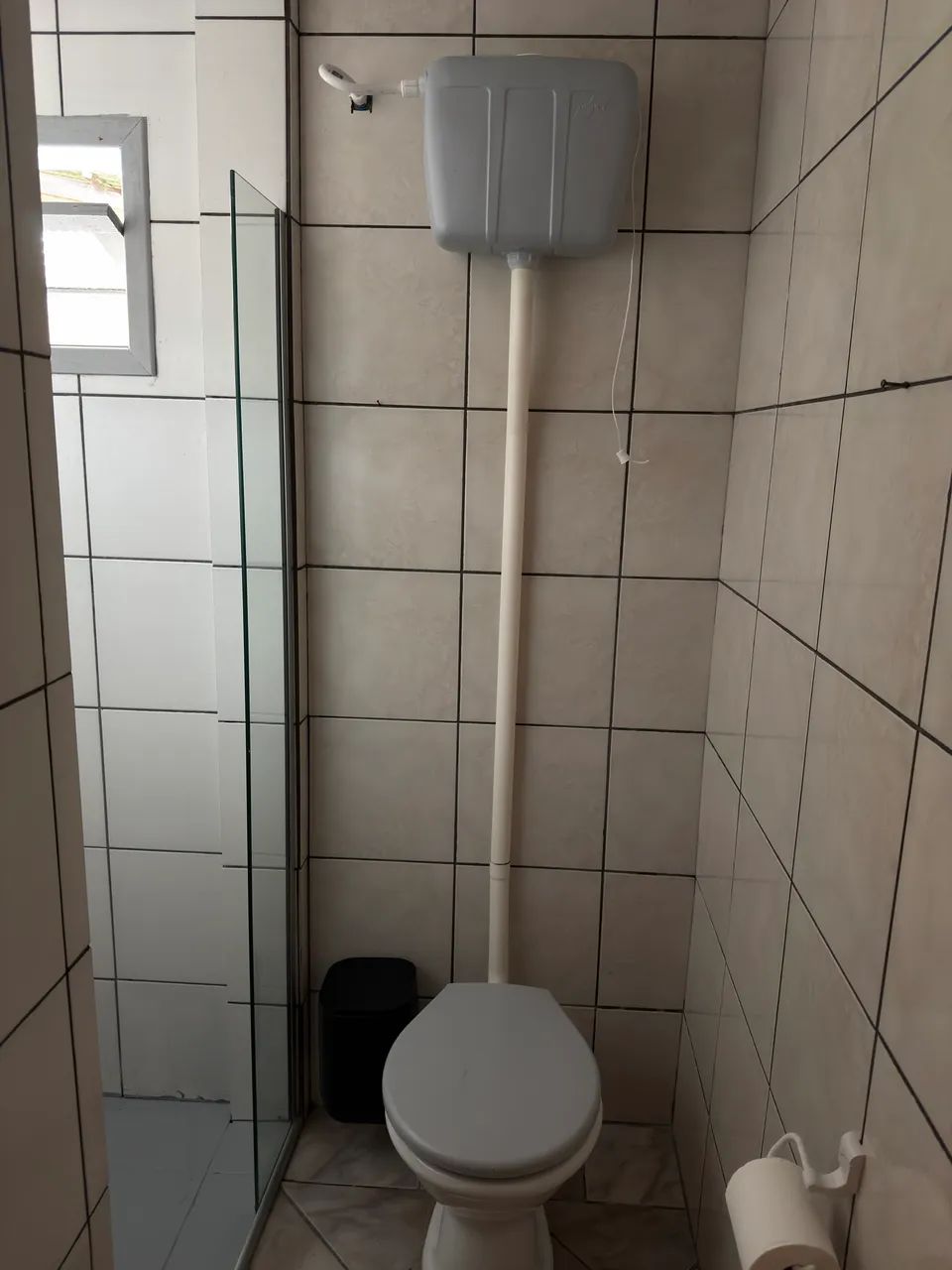 Alugo kitnet no Costa e silva 