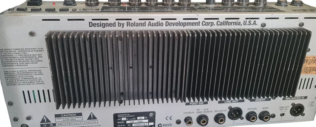 Amplificador de Baixo Roland DB500 - Instrumentos musicais