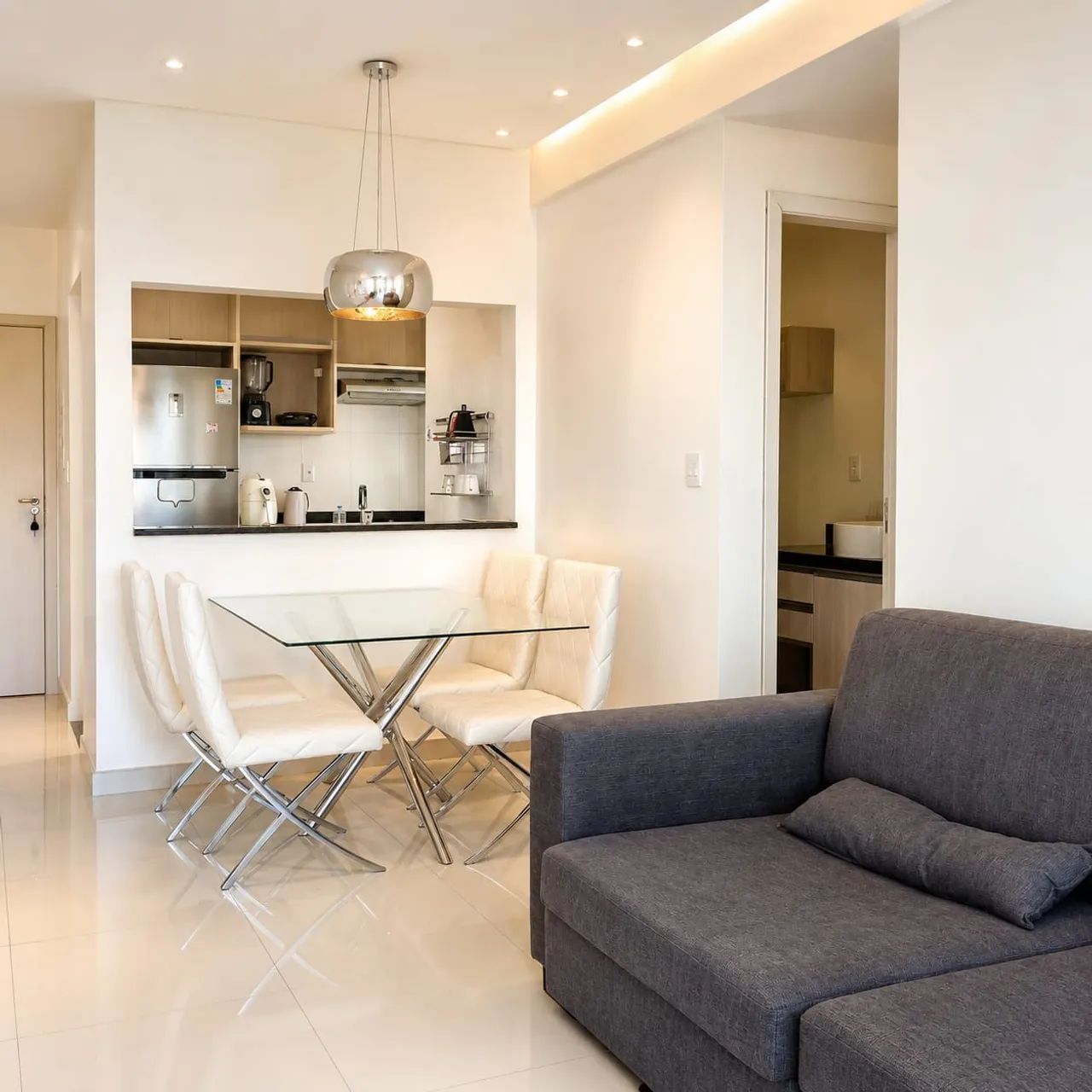 Apto mobiliado, Locação, entre só com as malas,  71m2, 3 quartos sendo 1 suíte, 