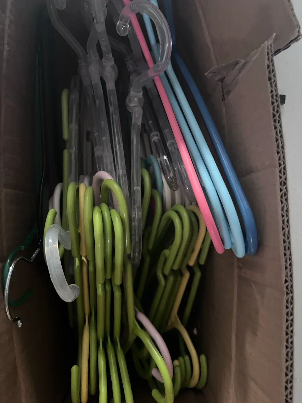 Vendo cabides para guarda-roupa  - Foto 2