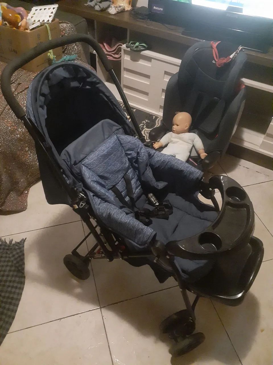 Carrinho de bebê semi novo  - Foto 3