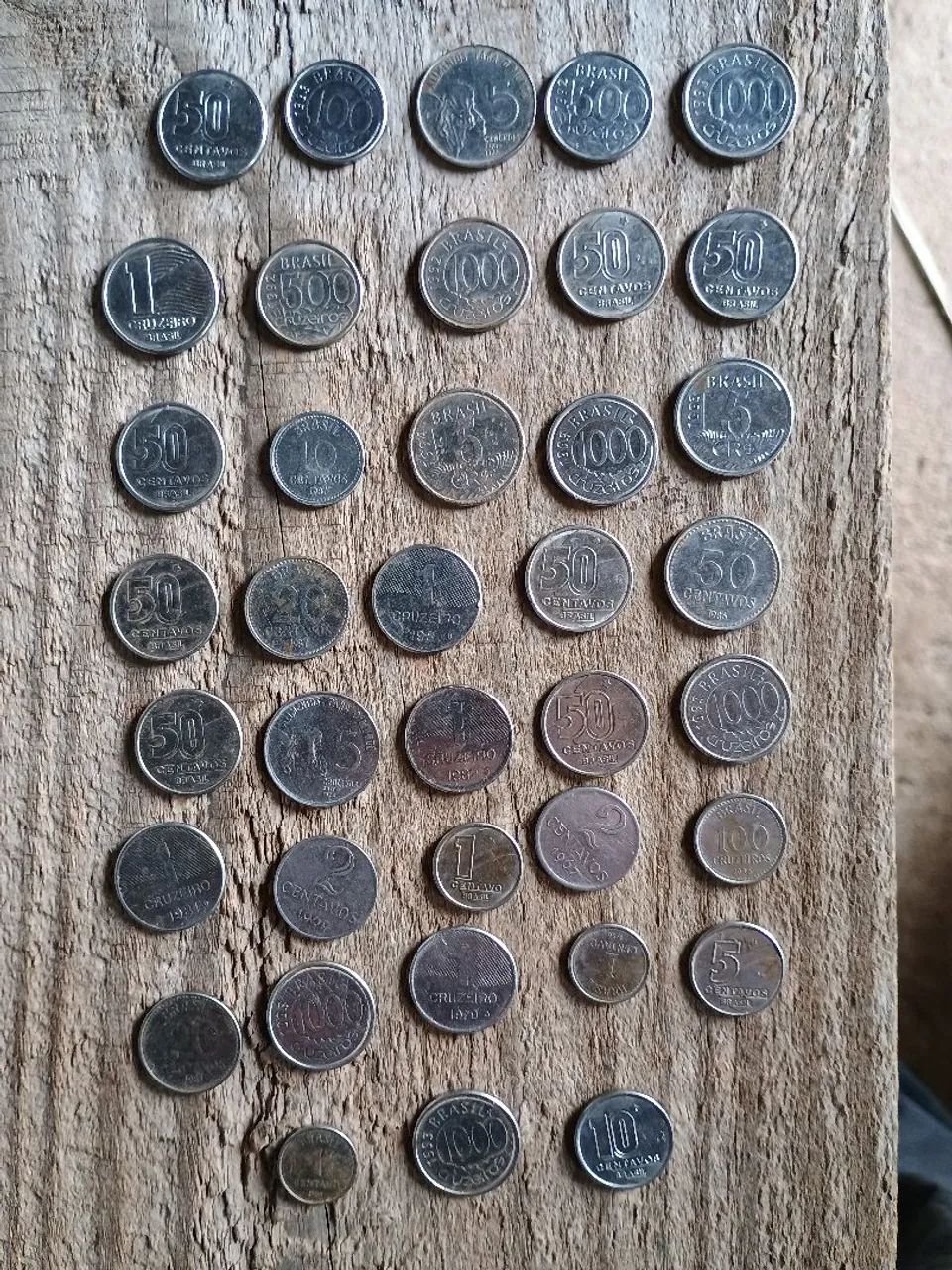Moedas antigas lote com 60 moedas  - Foto 4