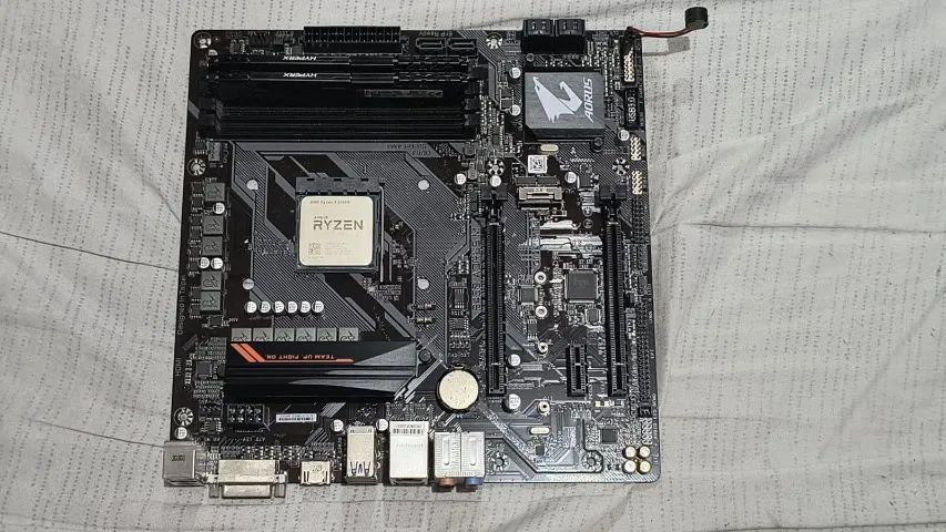 Placa-mãe, Processador e memórias  - Foto 2