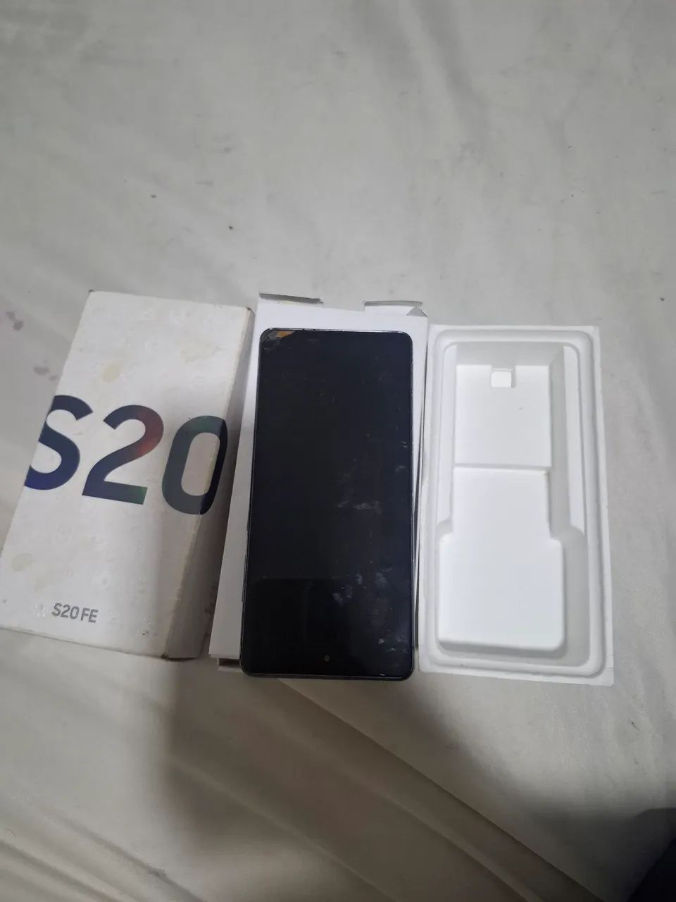 Celular sansung S20 FE tela quebrada com nota ligando mas tela preta  - Foto 3