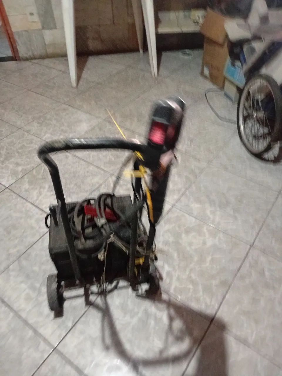 Lavadora Alta Pressão Gong profissional 220V com Defeito  - Foto 3