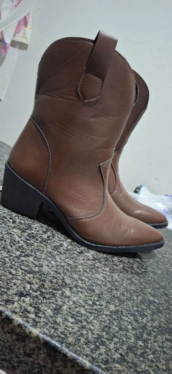 Bota nova nunca usada tamanho 36