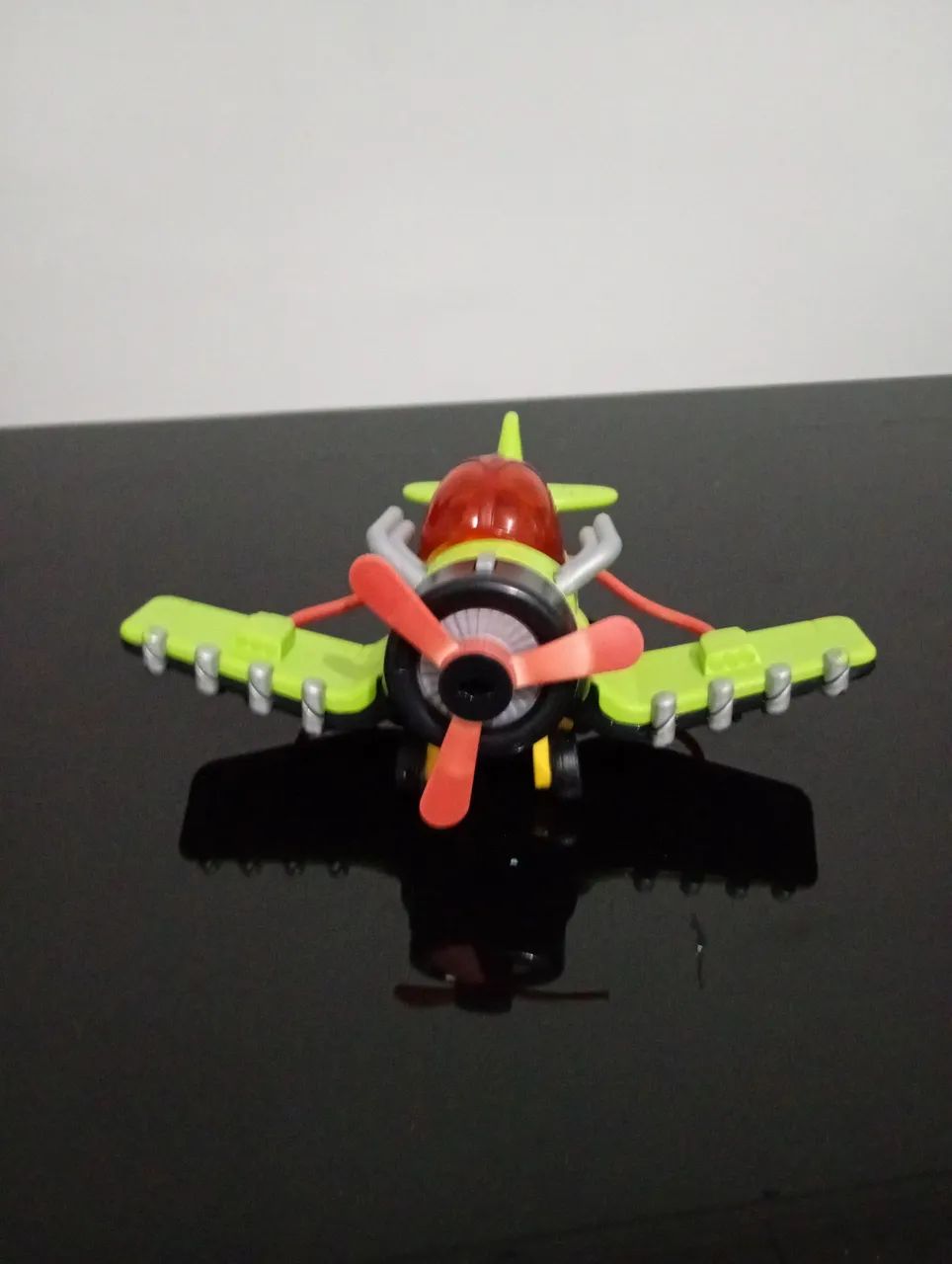 Avião de brinquedo usado bom 