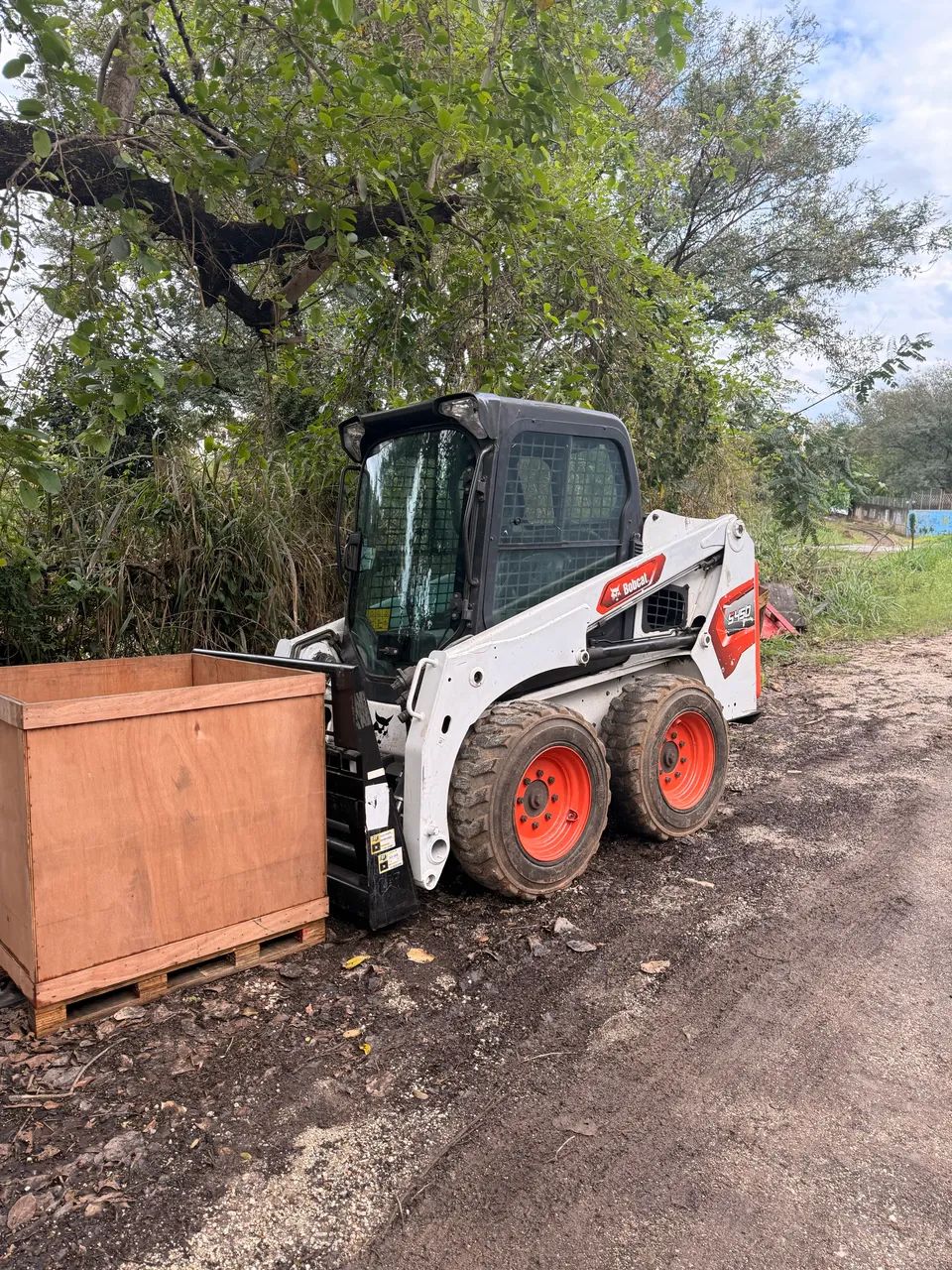 Bobcat S450 - 2021 - cabinada com A/c - Foto 2