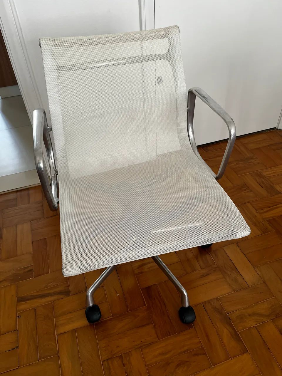Cadeira de escritório Eames