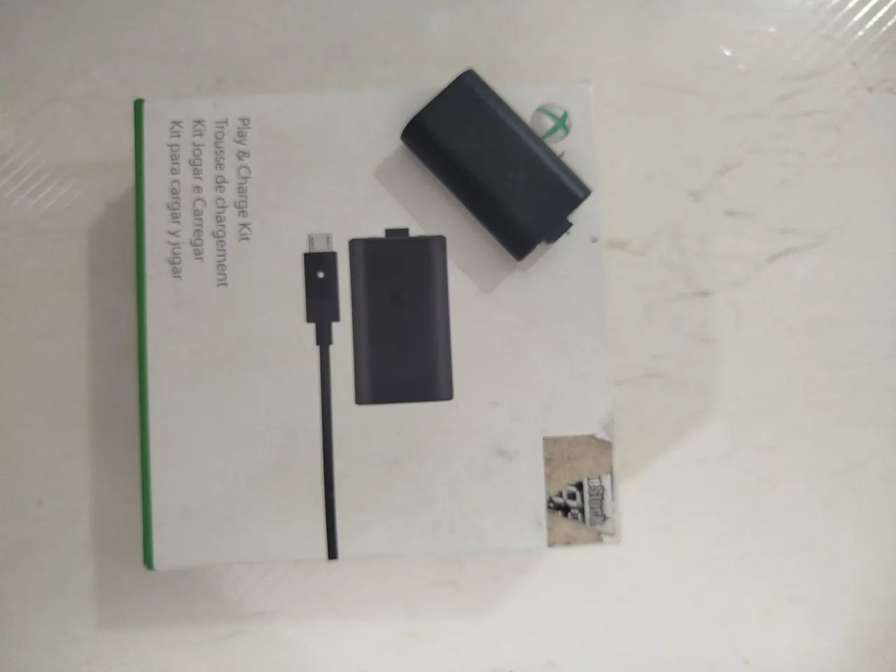 Xbox One S 1TB Branco + 2 Controles + Bateria Recarregável + Jogo + Caixa - Foto 3