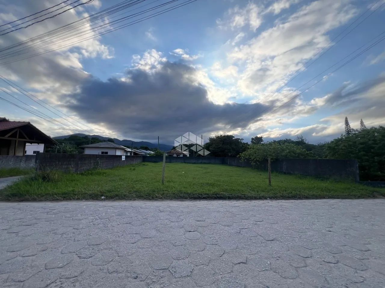 Terreno na Passagem do Maciambu, bem localizado e próximo à praia - Foto 4