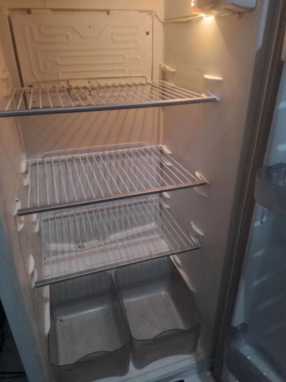 Geladeira gelando perfeitamente por dentro zero por fora nova entrega gratis  - Foto 3