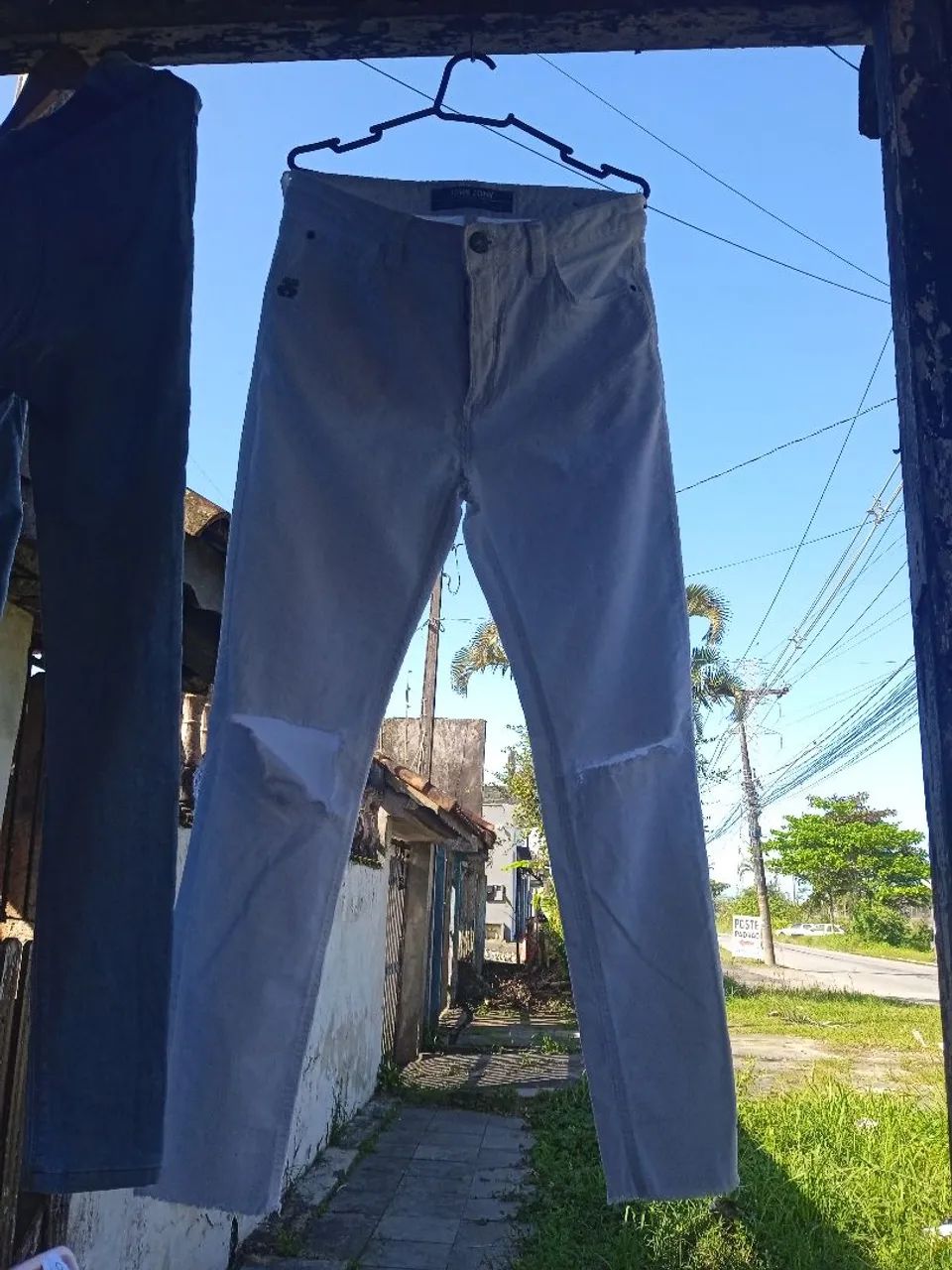Roupas seminovas - Foto 3